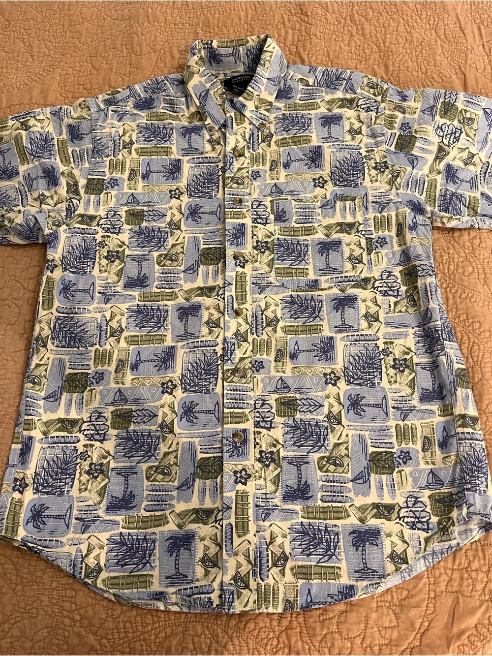 Men's 100% Cotton Short-Sleeve Button-Down Shirt Blue Green Hawaiian Beach - Picture 1 of 5